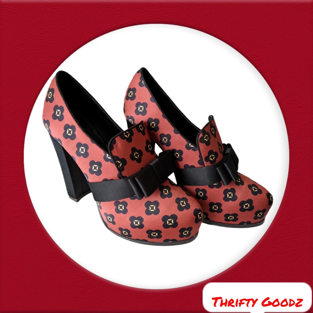 Cooperative UO Womens Sz 9 Bow Loafer Style Platform Pump Heel Printed
